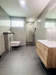 Straits Gardens (D27), Terrace #546883051